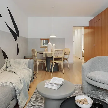 Medes - 2 Bedrooms In Sant Gervasi Apartament
